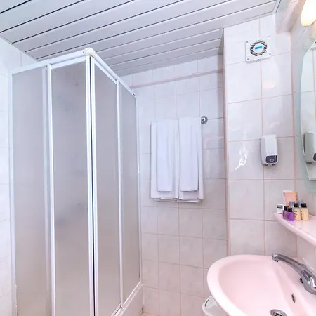 Hotel Contess By Faros 3*