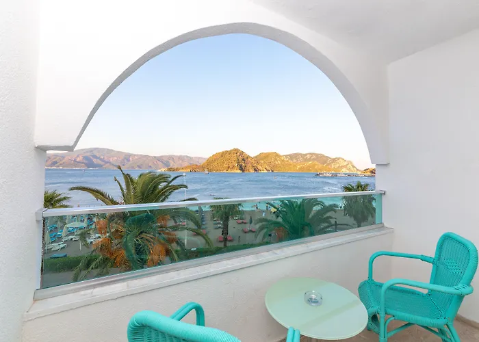 Отель Contess By Faros