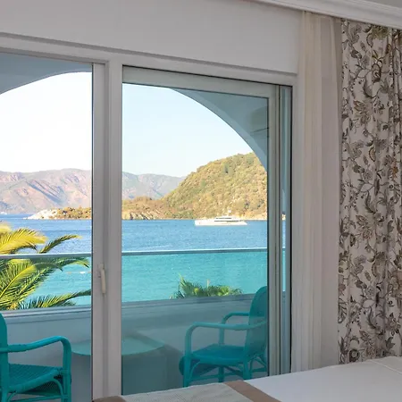 מלון Contess By Faros מרמריס