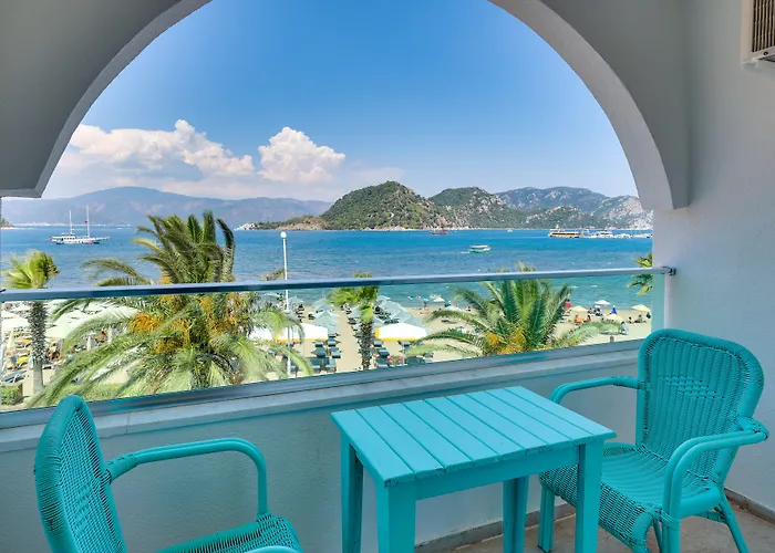 Contess By Faros 酒店 马尔马里斯