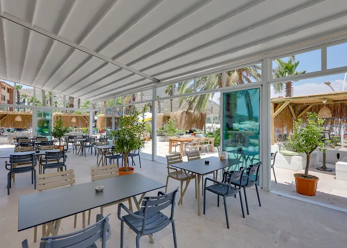 Contess By Faros 3* 马尔马里斯