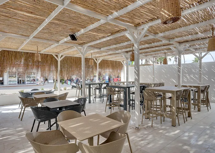 Contess By Faros 3* 马尔马里斯