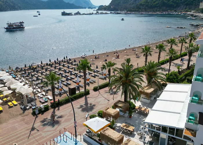 Contess By Faros 马尔马里斯