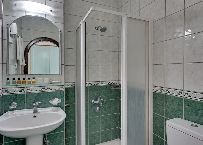 Contess By Faros 酒店