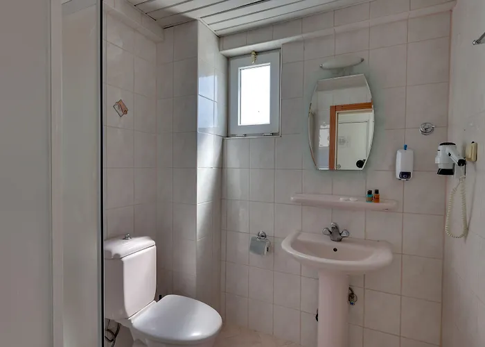 Contess By Faros 酒店