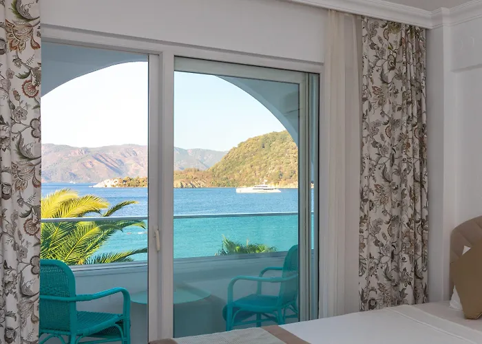 Contess By Faros 酒店 马尔马里斯